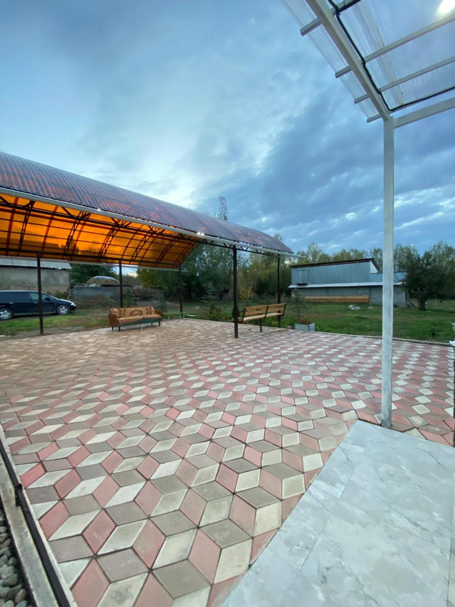 Guest House Glover Karakol Exterior photo